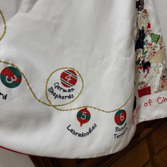 Sleigh Hill Trading Co. 12 Dogs of Christmas Tree Skirt 54" Holiday - Picture 3 of 9